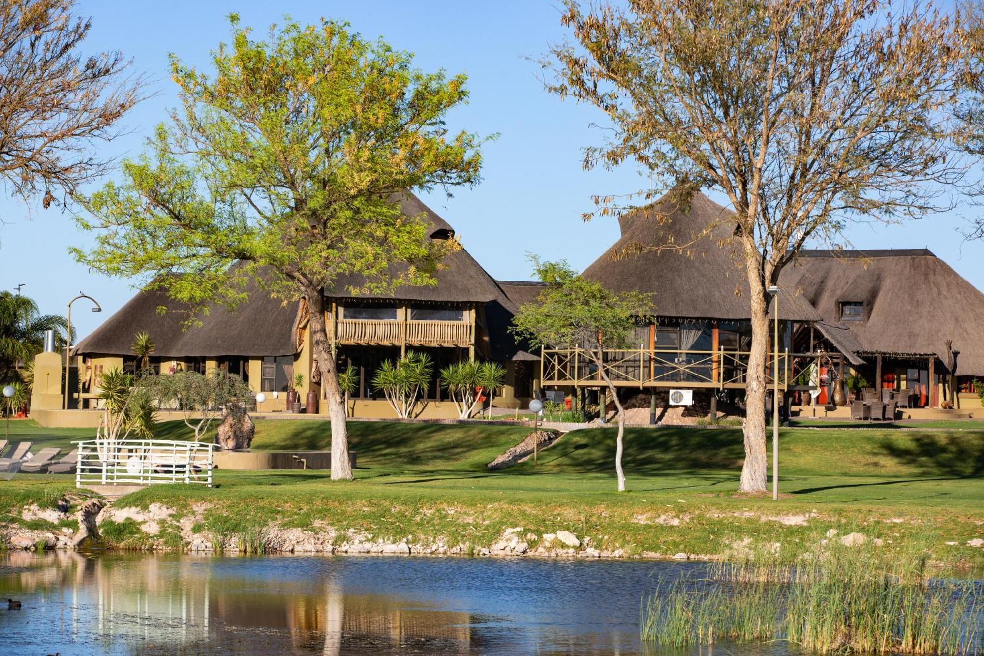 Lapa Lange Game Lodge Mariental Exterior photo